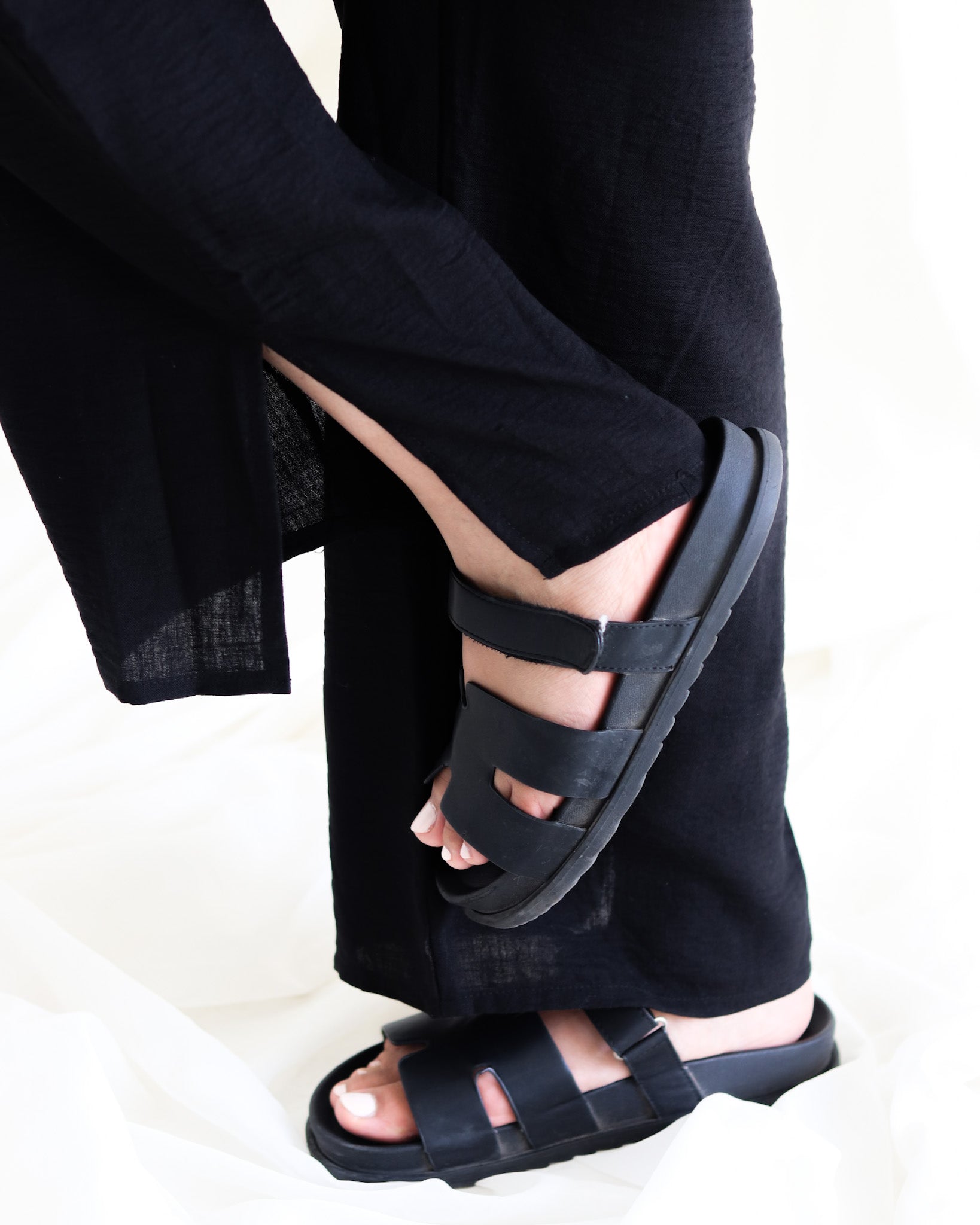 Naomi Pant -Black